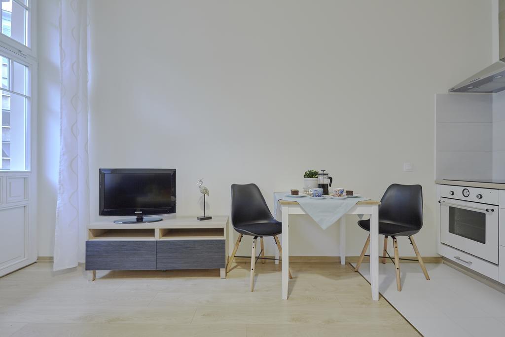 Alicja Apartment *